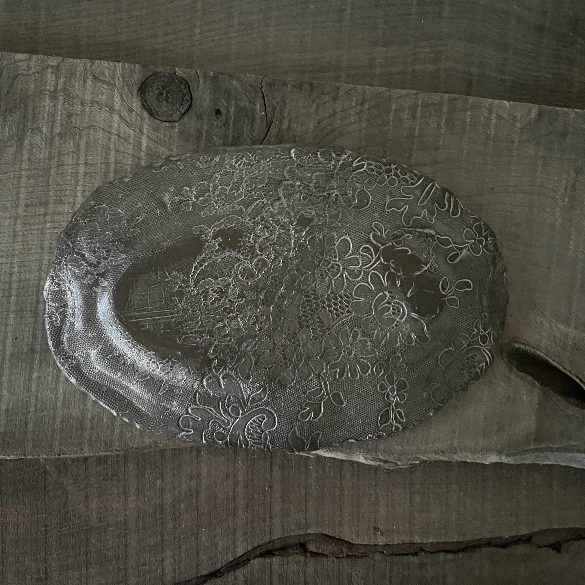 【 Valerie Casado】プレートL Fish Plates_Noir-1