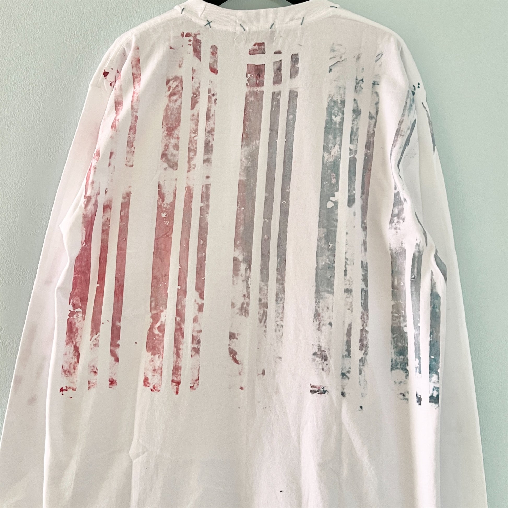 【nisai】カトマンズ刺繍と花のパッチワークと手刷りシルクスクリーンのロンT R043