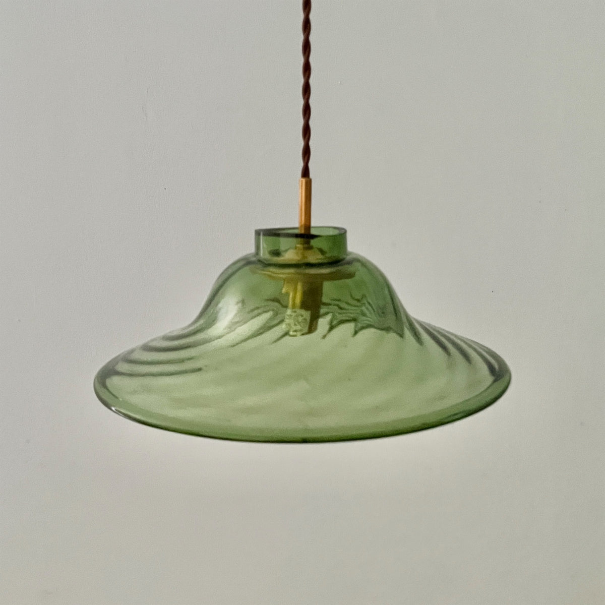 【La Soufflerie】ランプシェード Suspension Calotte Vert Fume