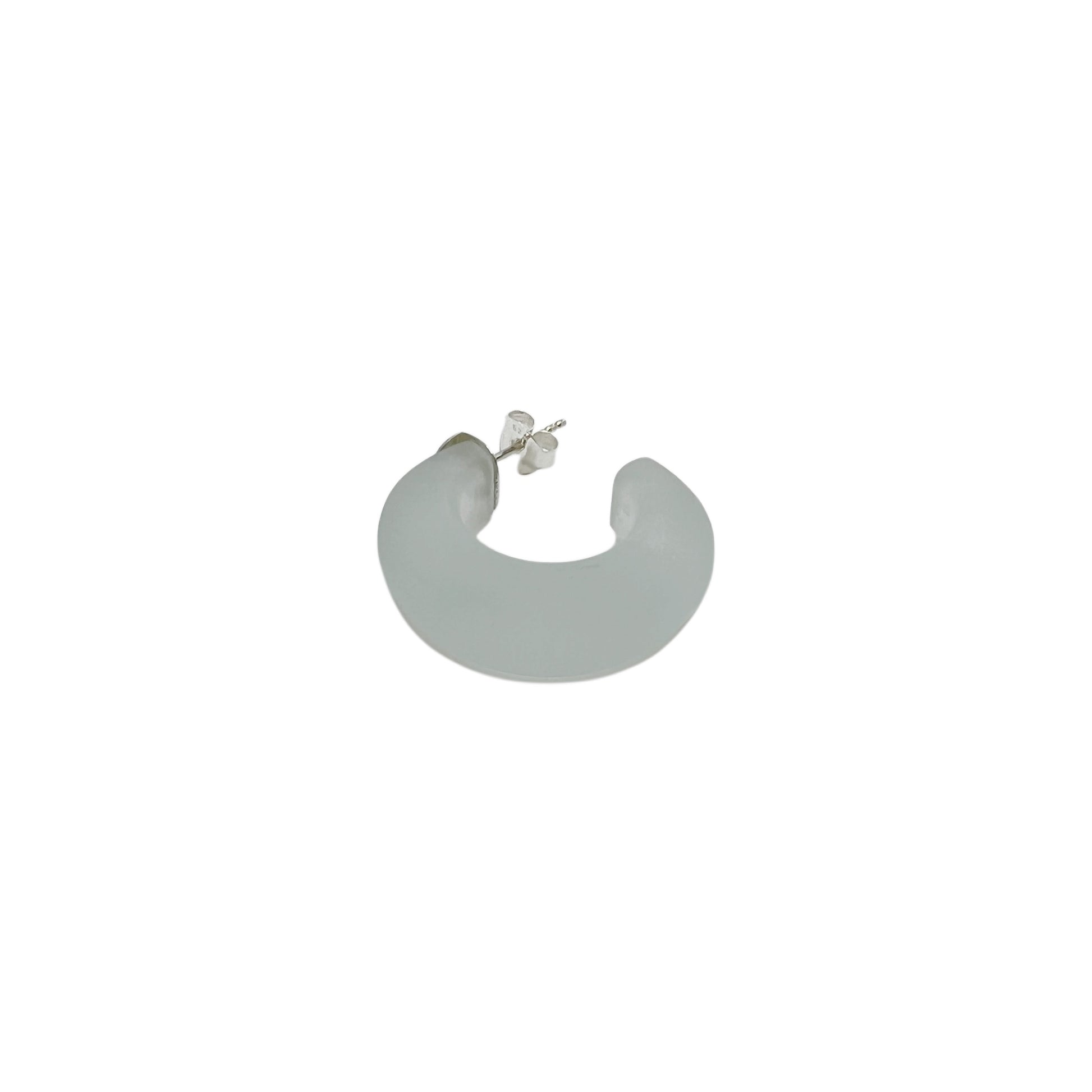 【helena rohner】resin-3D round hoops with silver studs