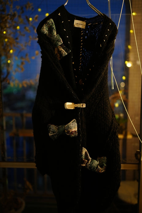 【nisai】黒染めニットと手縫いリボンのオーバーカーディガン