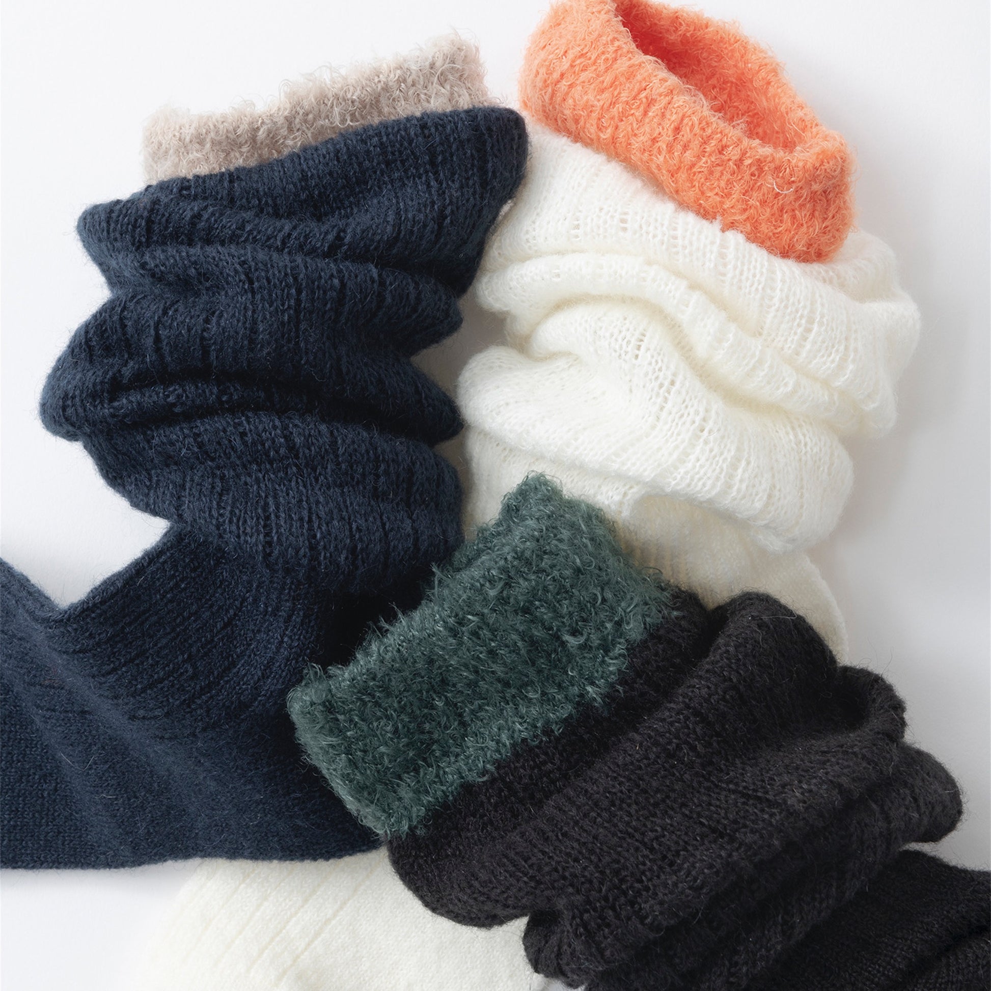 【TRICOTE】MOHAIR RIB LOOSE SOCKS