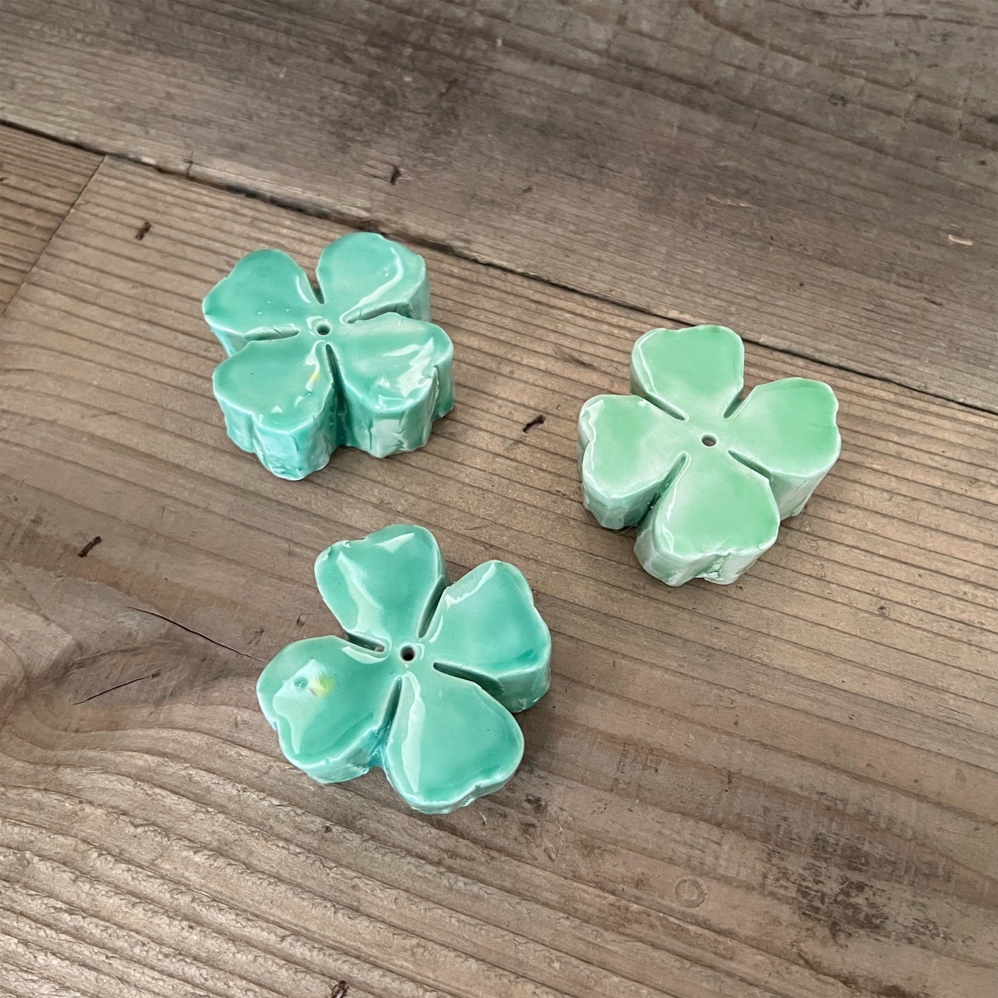 【MV% ceramics design】SMALL GREEN FOUR LEAF