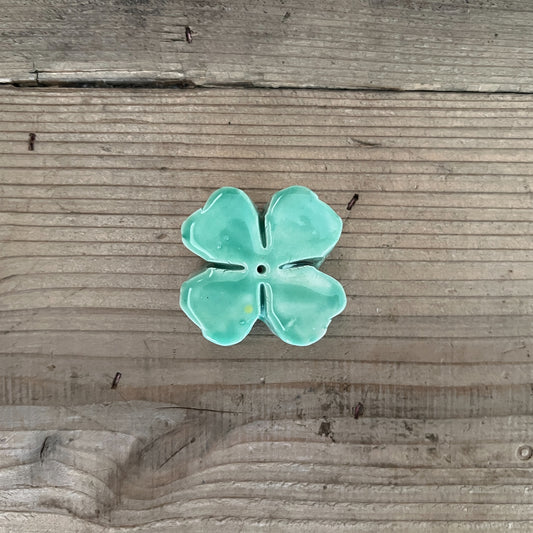 【MV% ceramics design】SMALL GREEN FOUR LEAF