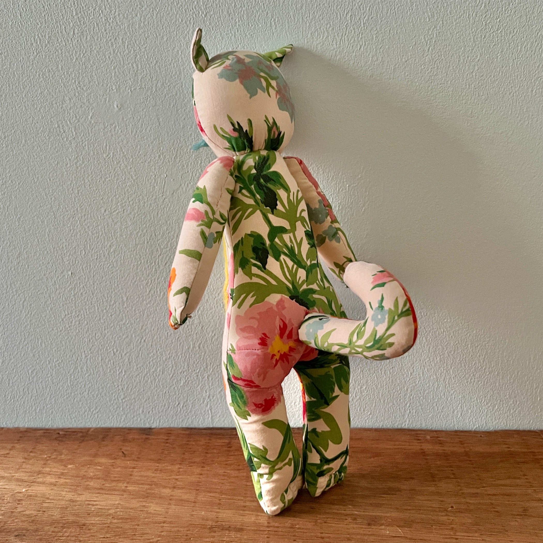 AYUKO HAZU】Cat T 1 | フィールシーン / FEEL SEEN – FEELSEEN