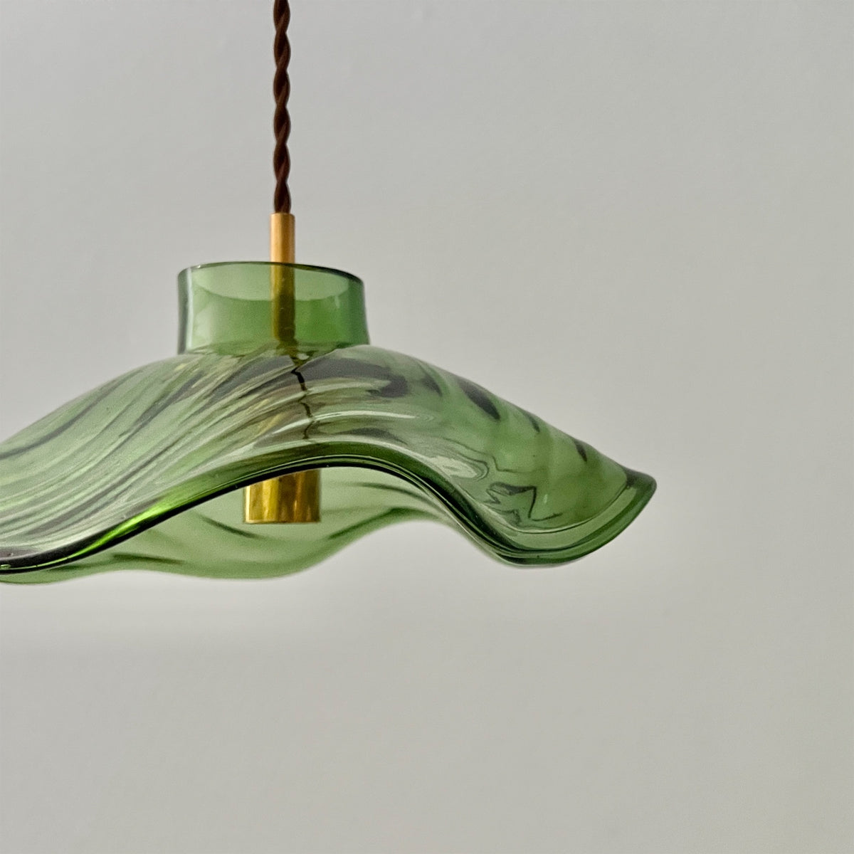【La Soufflerie】ランプシェード Suspension Fleur Vert Fume