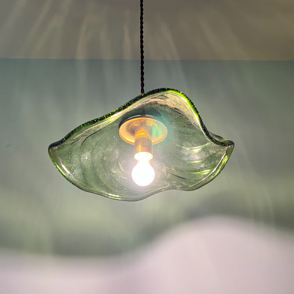【La Soufflerie】ランプシェード Suspension Fleur Vert Fume