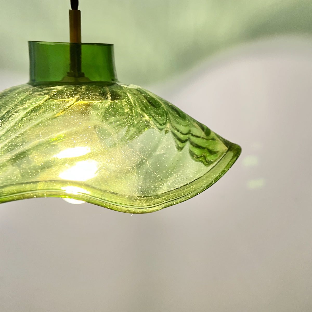 【La Soufflerie】ランプシェード Suspension Fleur Vert Fume