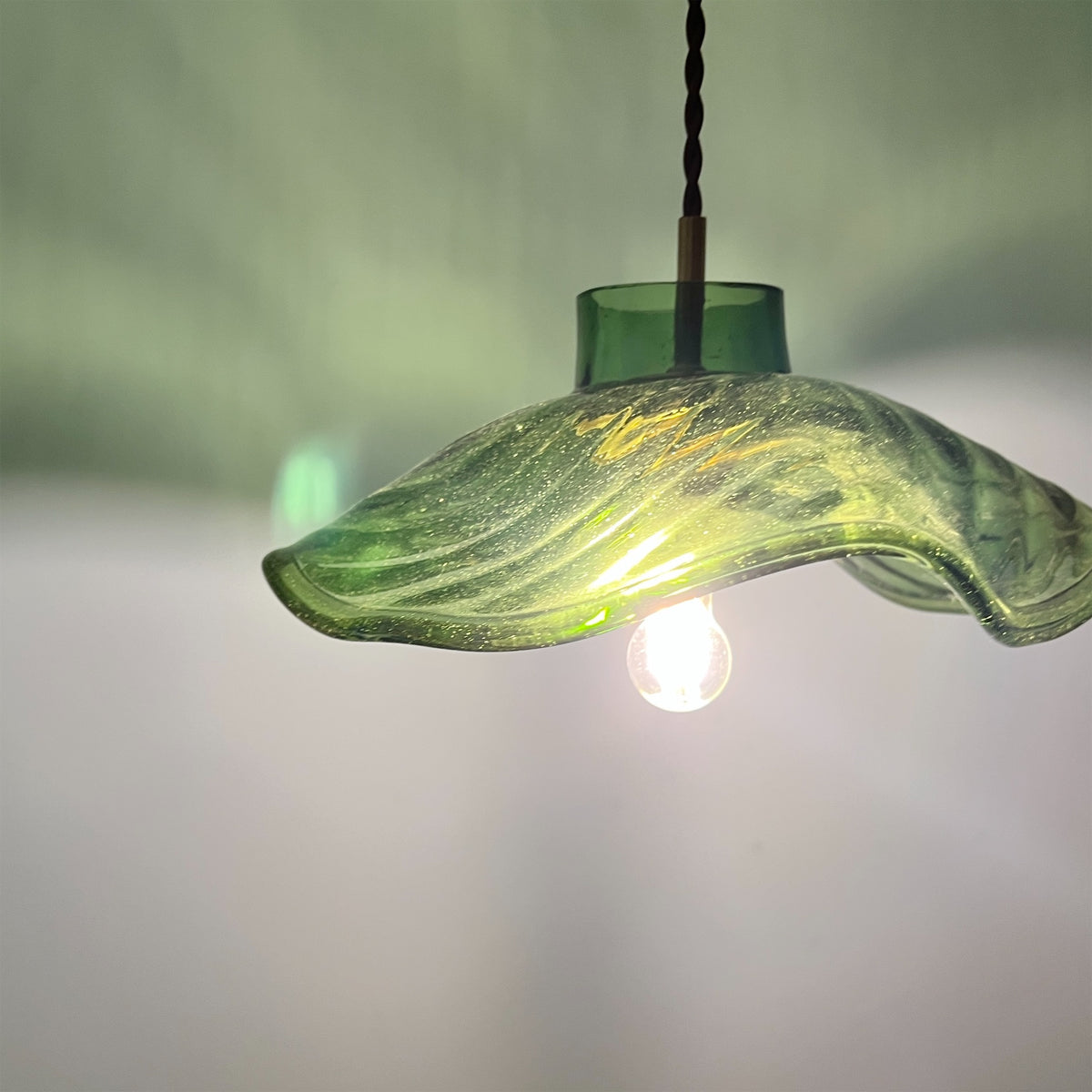 【La Soufflerie】ランプシェード Suspension Fleur Vert Fume