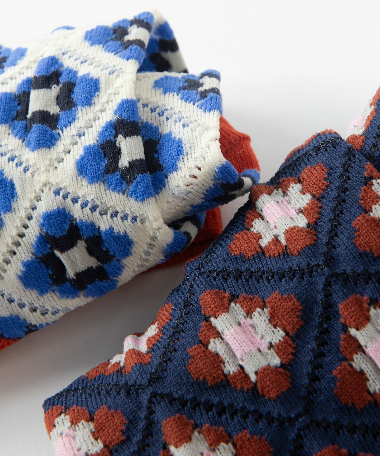 【TRICOTE】SHEER MOSAIC TILE PATTERN SOCKS