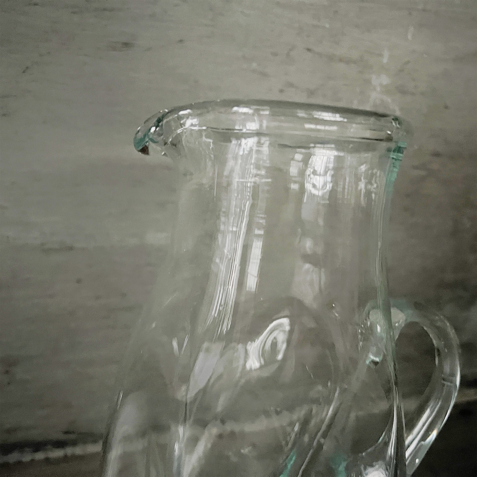 【La Soufflerie】グラスウエア Pichet Twirly