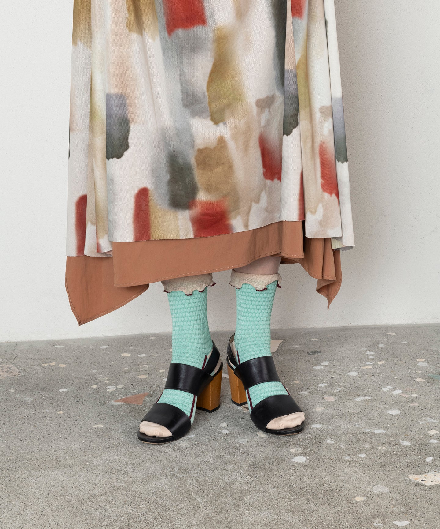 【TRICOTE】BUMPY FRILLED RIM DOT PATTERN SOCKS