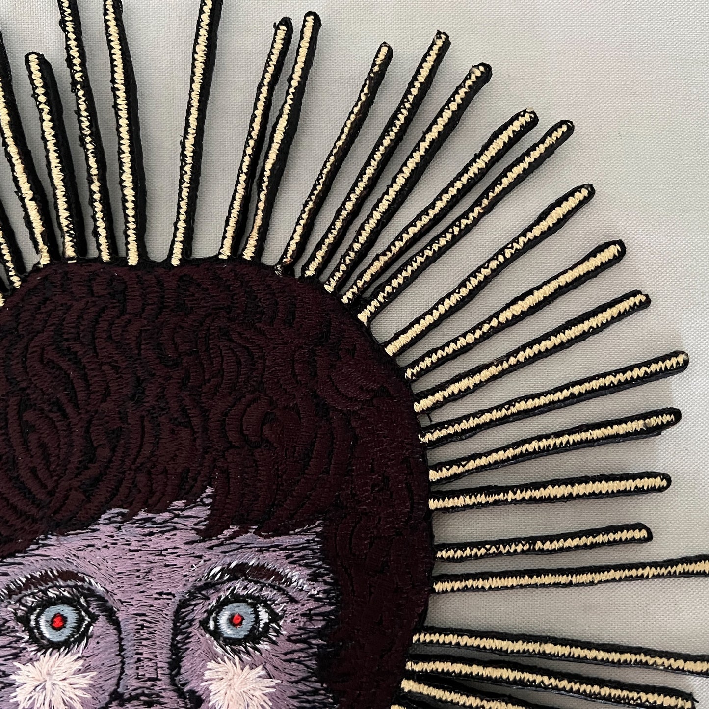 【ma.macaron】ピカーっと光る顔（怖い顔）