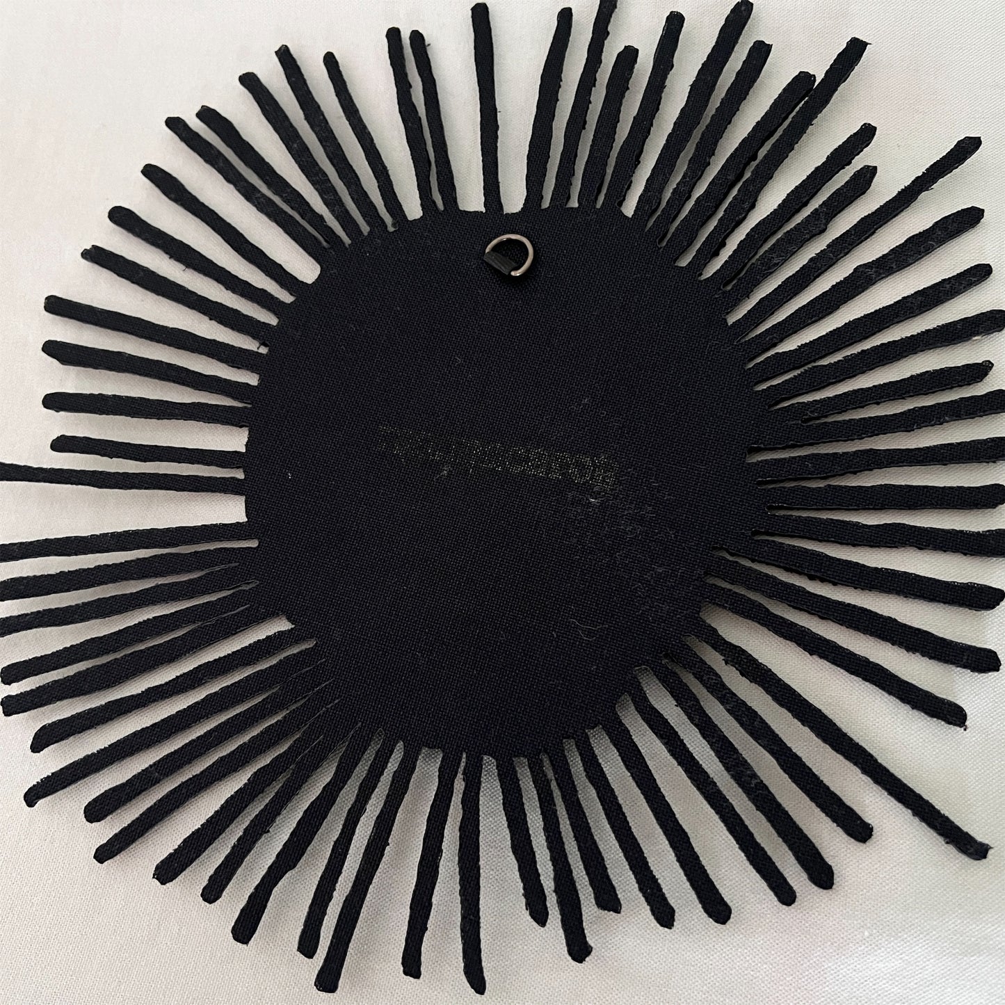 【ma.macaron】ピカーっと光る顔（怖い顔）