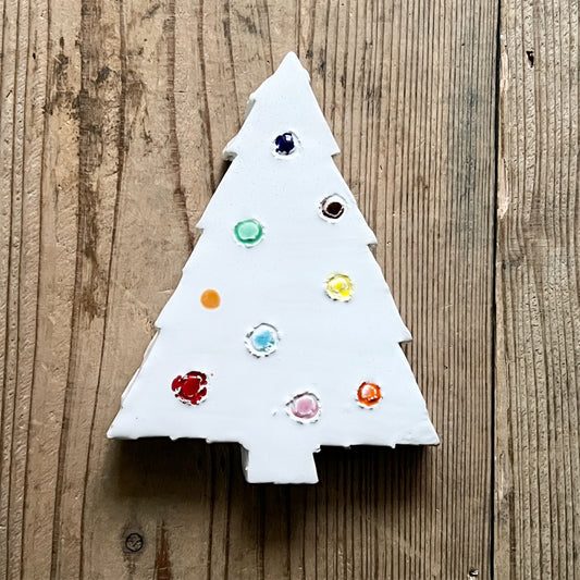 【MV% ceramics design】CHRISTMAS TREEES WHITE with dots