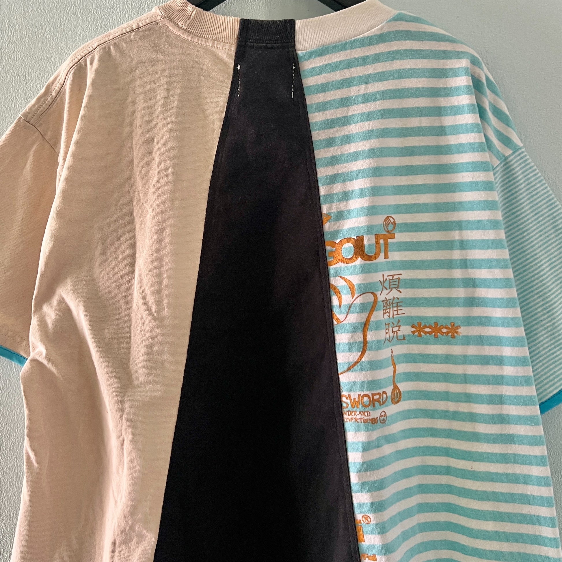 【nisai】古着解体再構築と水色パイピングのTシャツ R013