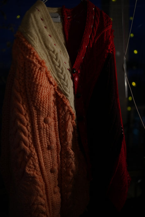 【nisai】赤のリボンのカーディガン