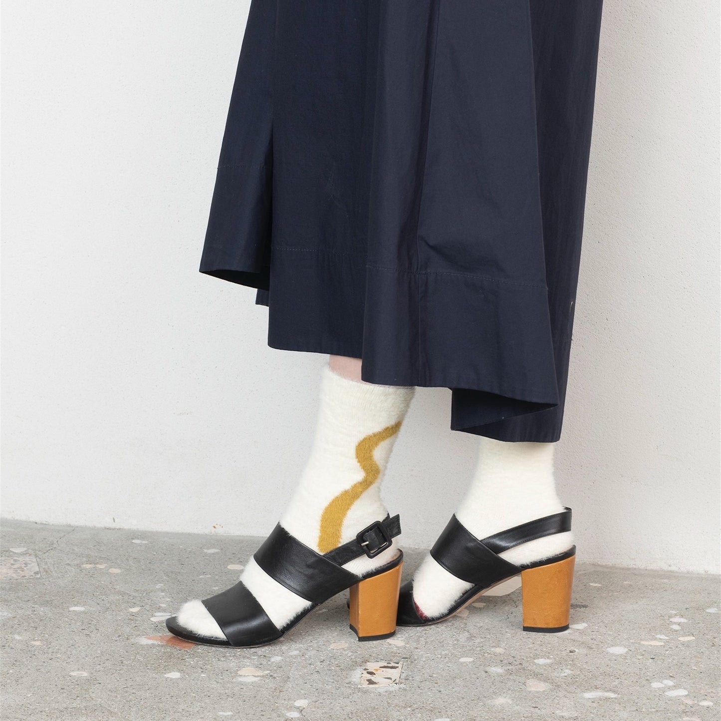 【TRICOTE】SHAGGY LINE SOCKS_252