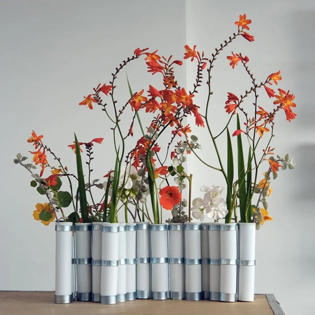 【Tse & Tse associees】四月の花器 April vase in Limoges porcelain
