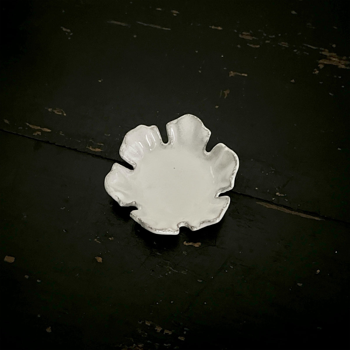 【Astier de Villatte】Small Chou Dish with Six Petals
