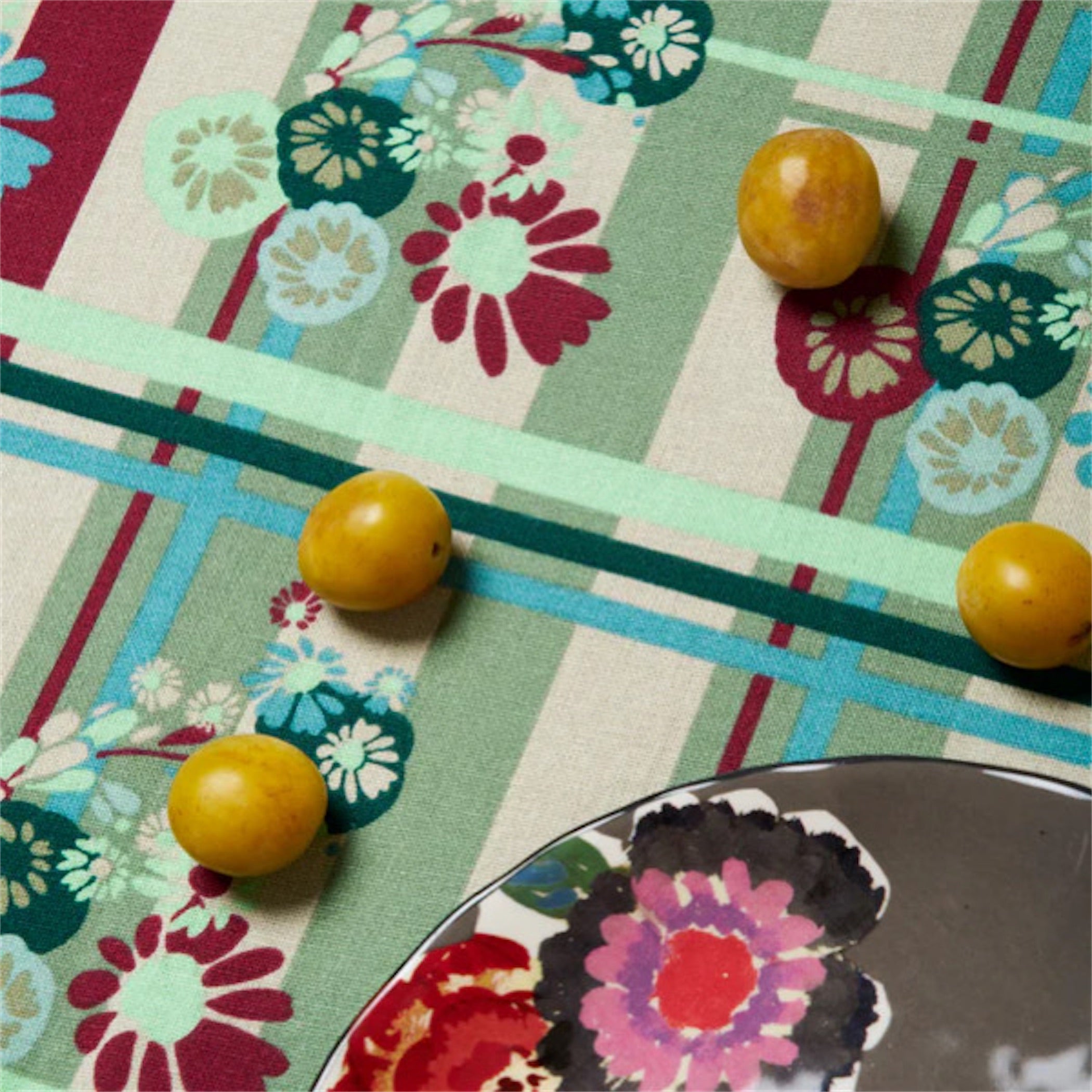 Les Touristes – FEELSEEN