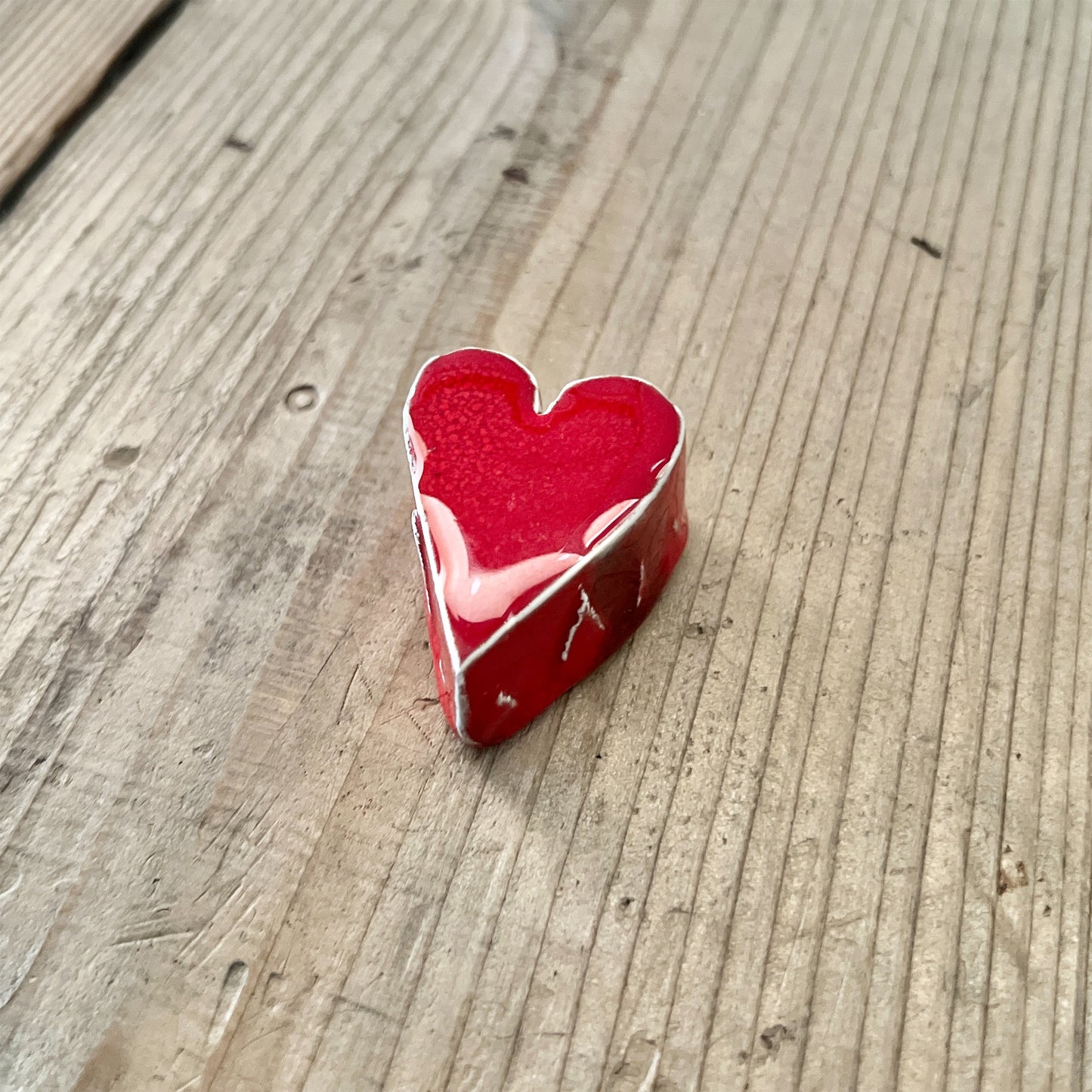 【MV% ceramics design】Small Red Heart