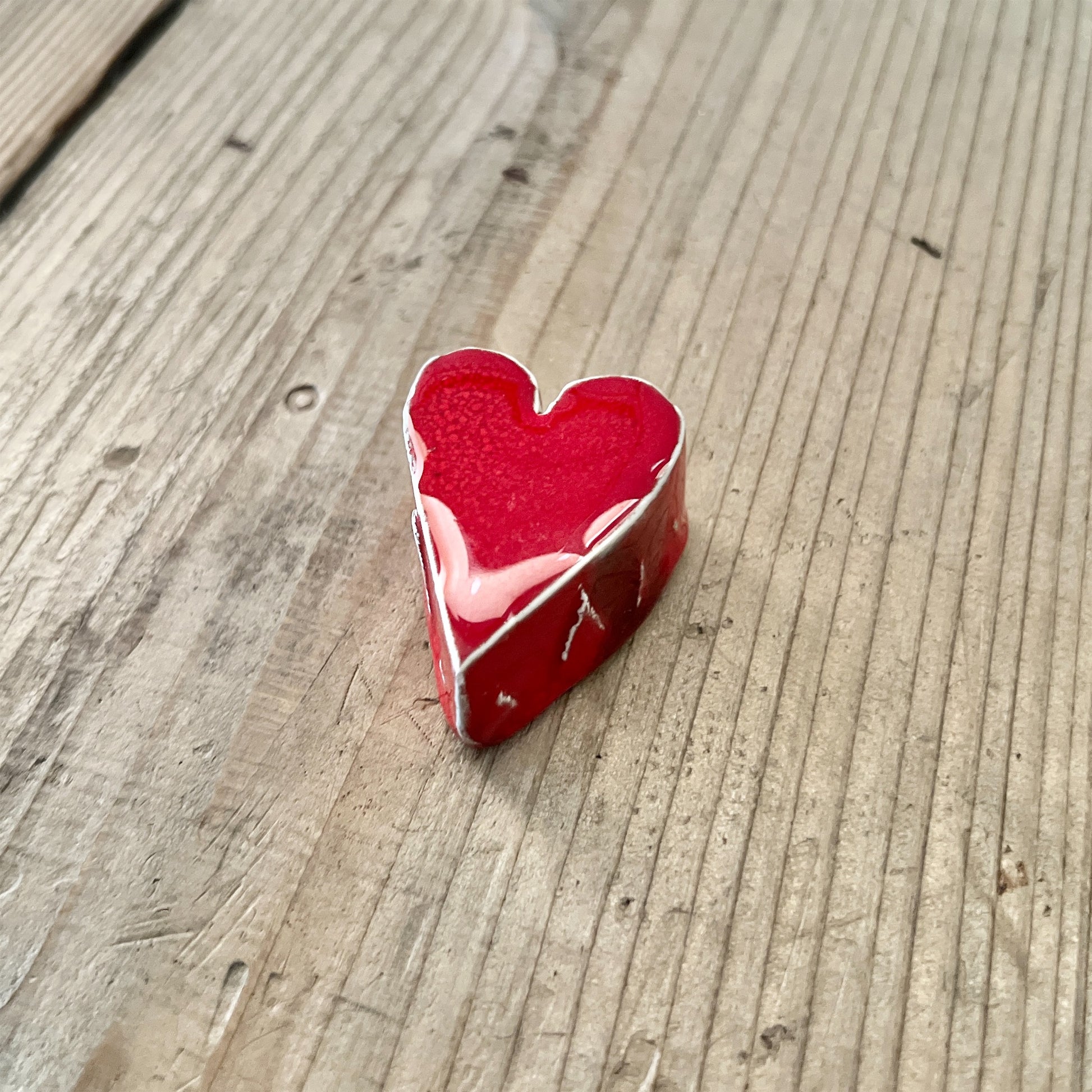 【MV% ceramics design】Small Red Heart