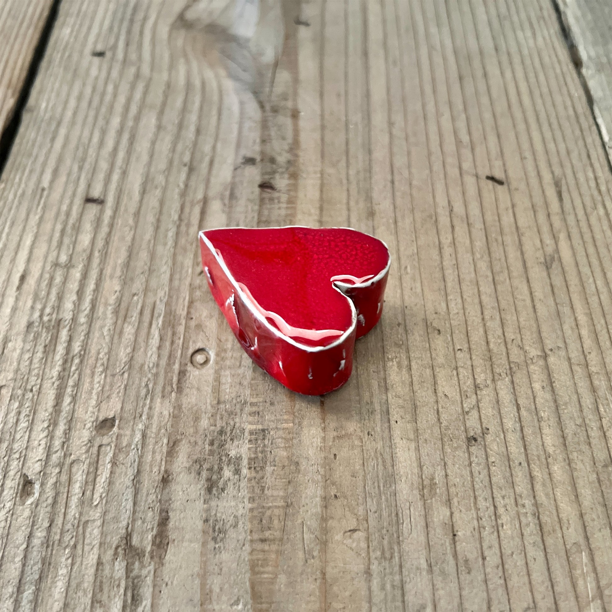 【MV% ceramics design】Small Red Heart