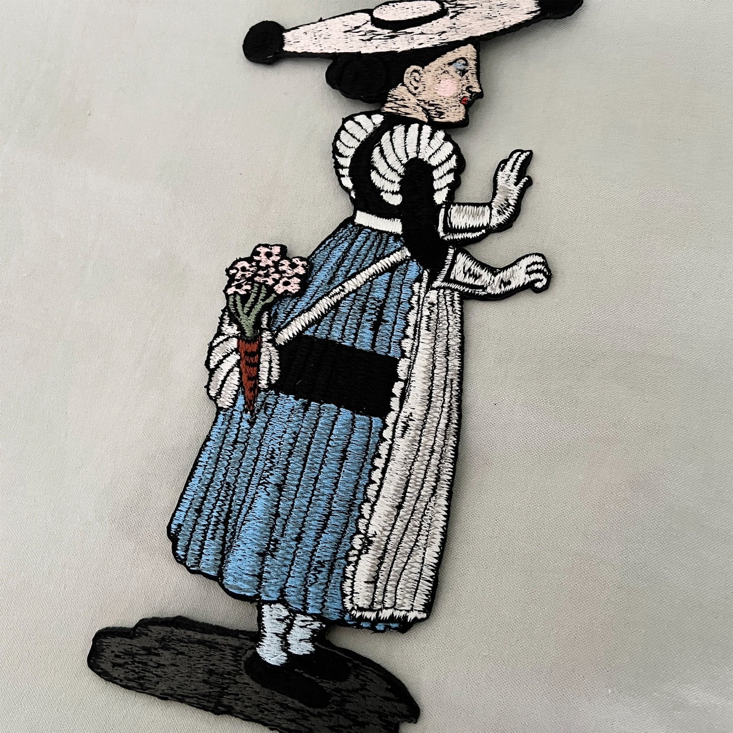 【ma.macaron】帽子をかぶった双子  A