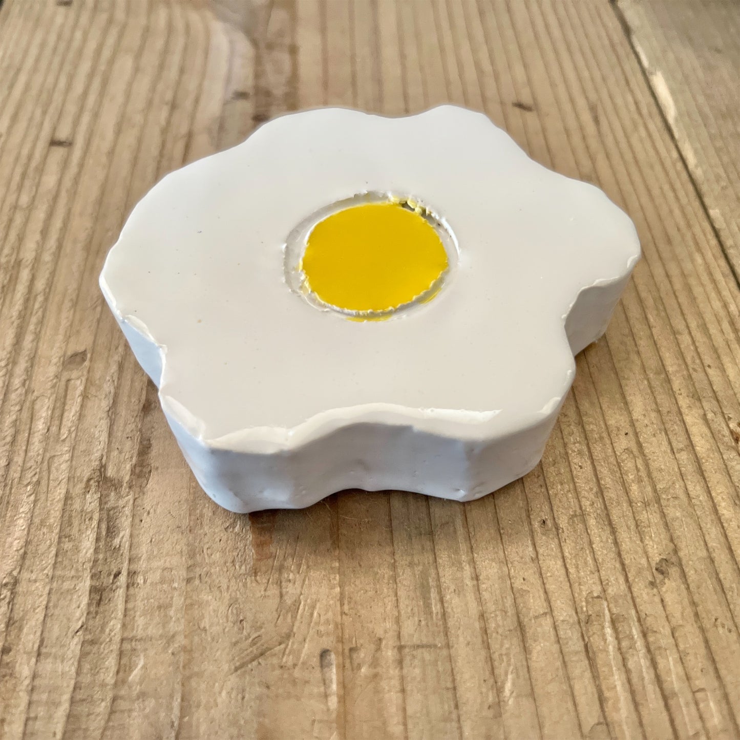【MV% ceramics design】uovo fritto（目玉焼き）