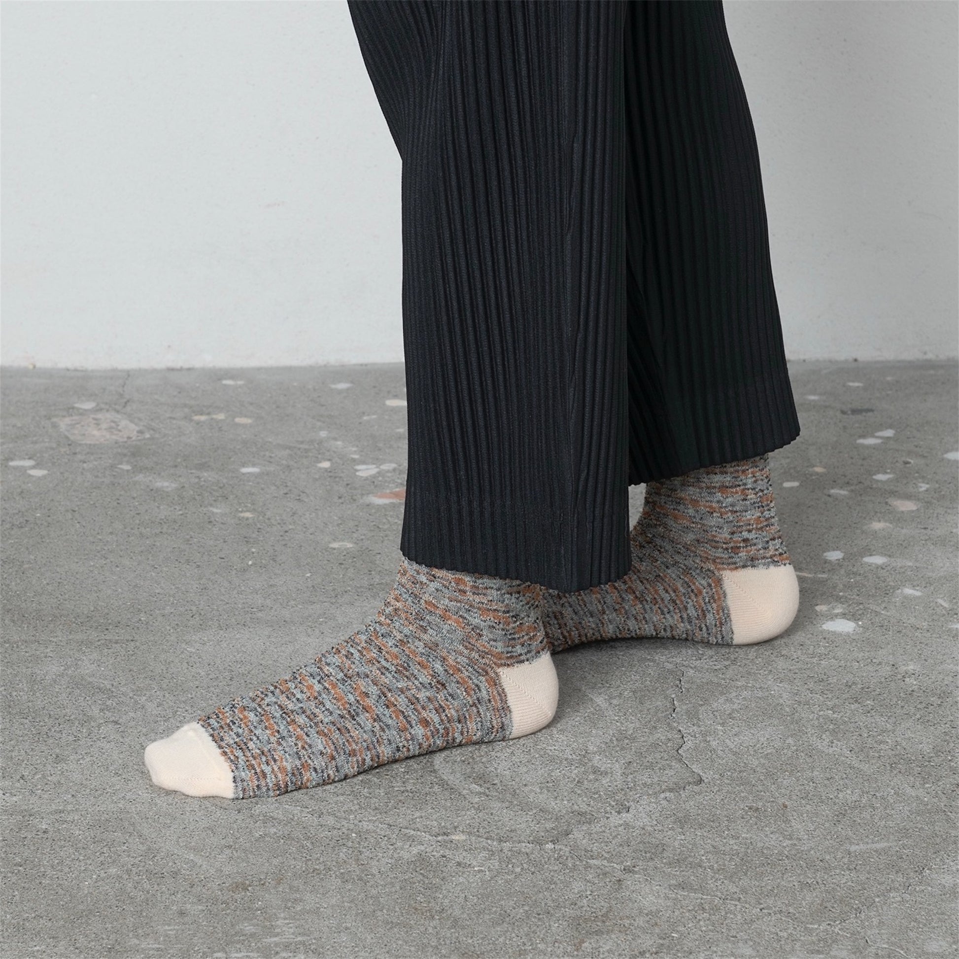 【TRICOTE】DOTS BUMPY SOCKS