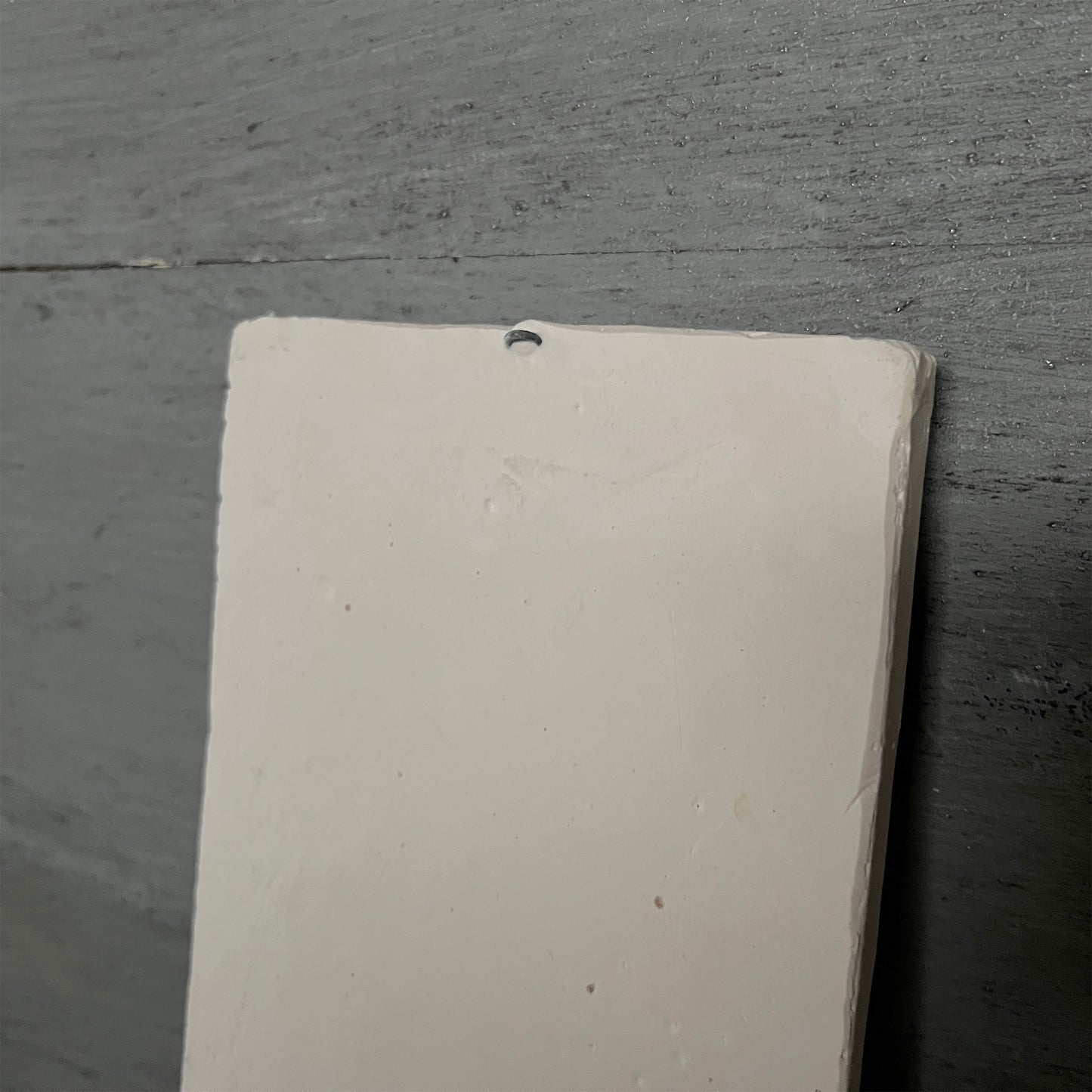 【La Soufflerie】石膏レリーフ Baby Debout