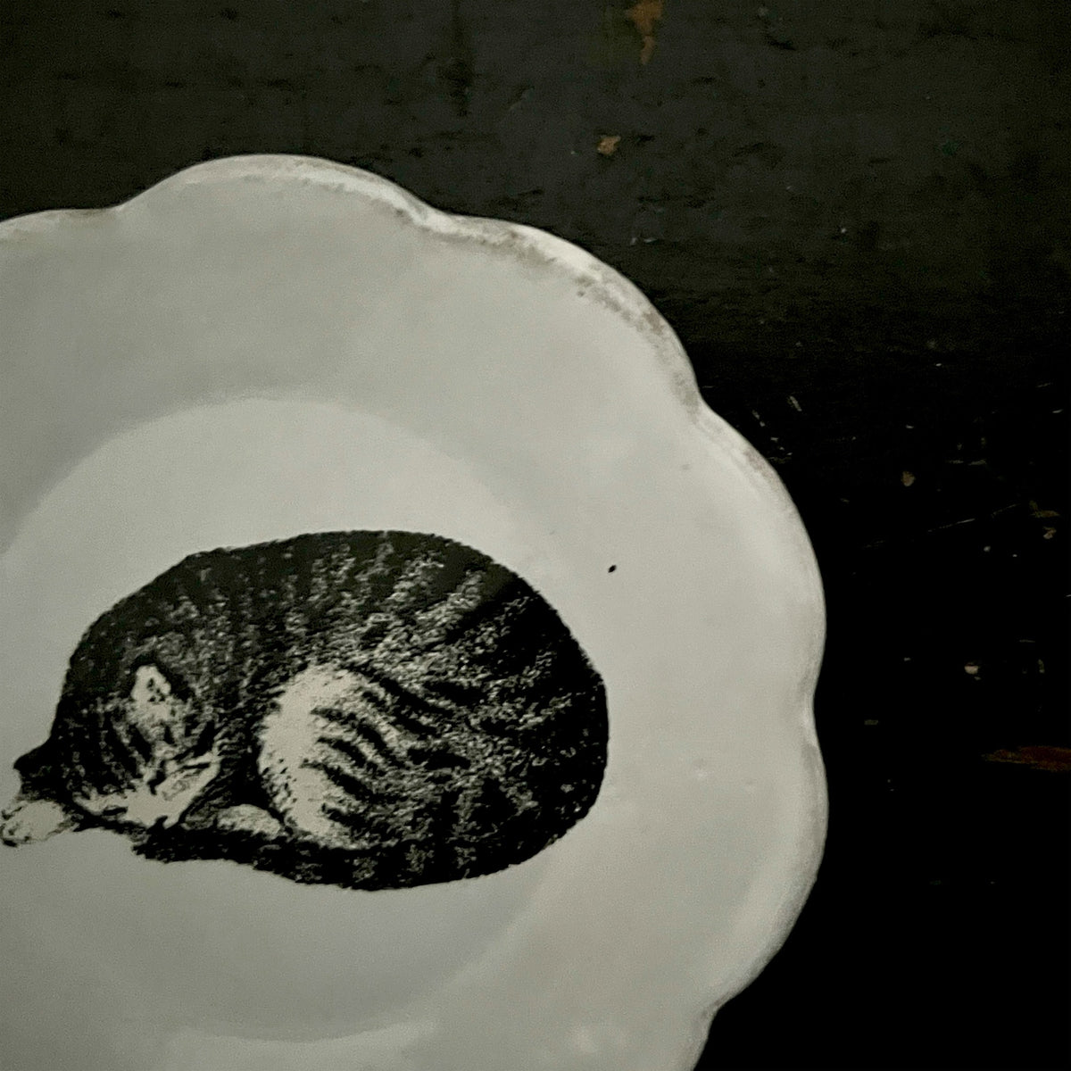 【Astier de Villatte】Small Sleeping Cat Dish