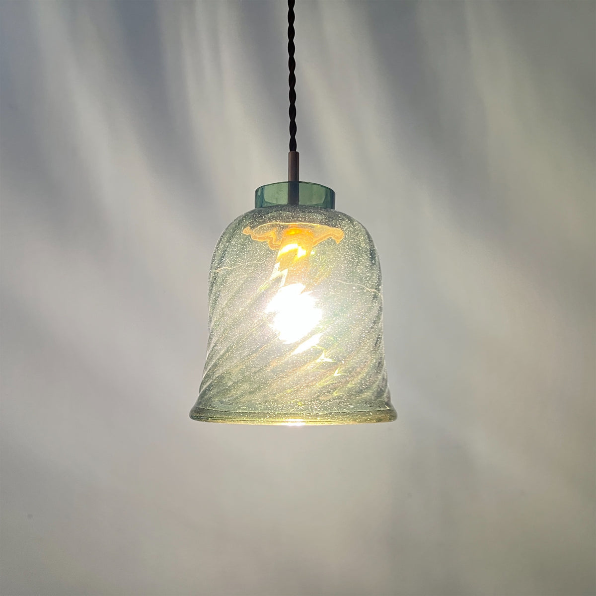 【La Soufflerie】ランプシェード Suspension Dome Vert Fume