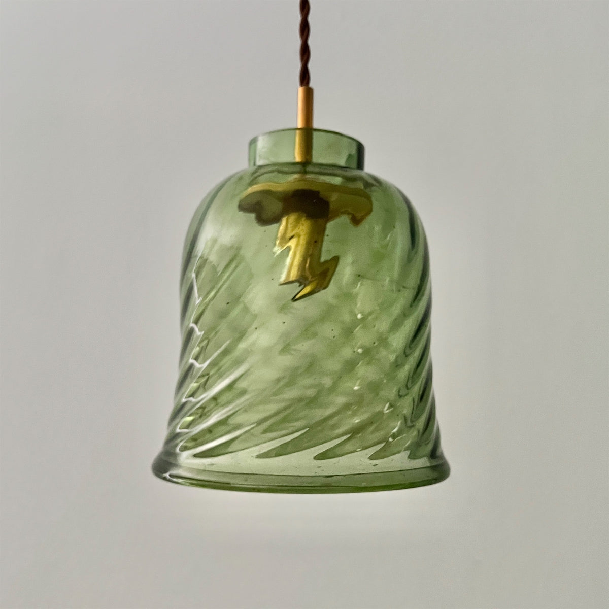 【La Soufflerie】ランプシェード Suspension Dome Vert Fume