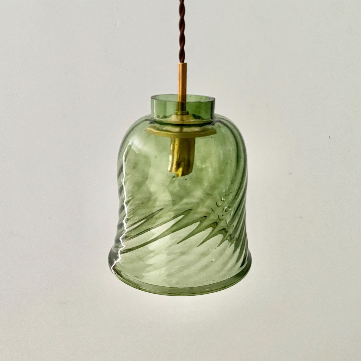 【La Soufflerie】ランプシェード Suspension Dome Vert Fume