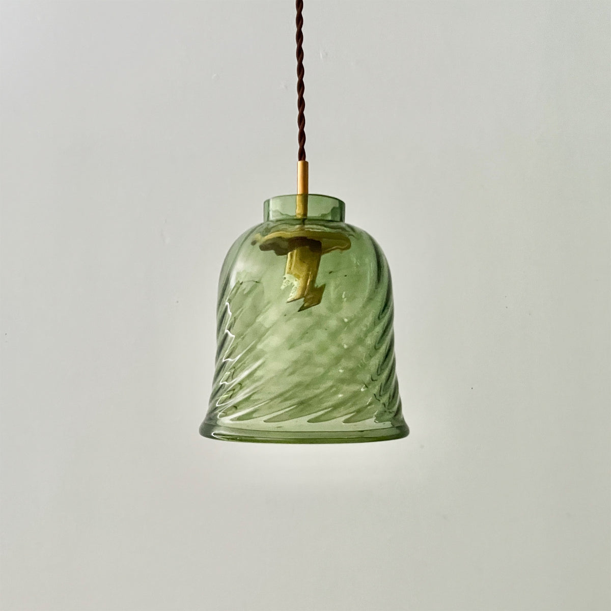 【La Soufflerie】ランプシェード Suspension Dome Vert Fume